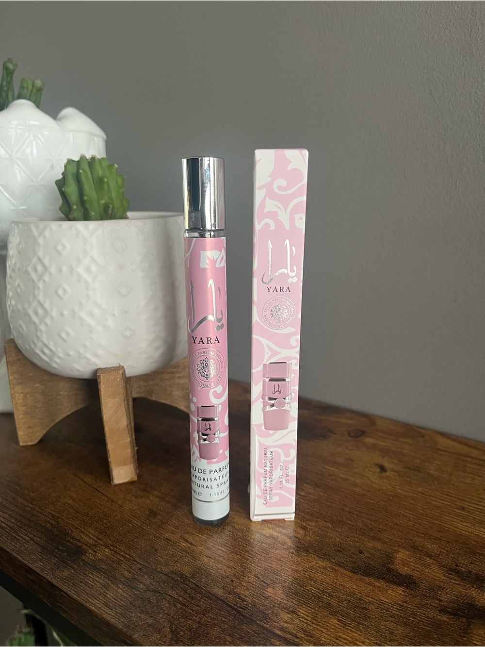 Yara Eau de Parfum Spray in Light Pink